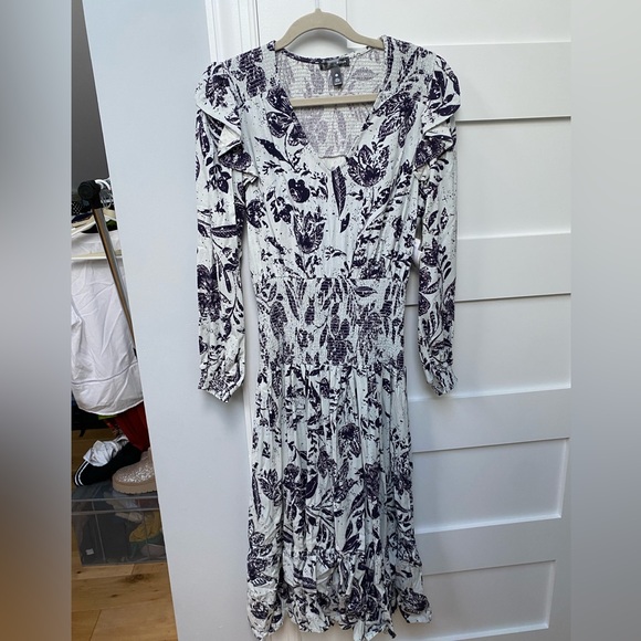 Aqua Luxury linen and Rayon long sleeve Blue floral Midi dress - Picture 3 of 7